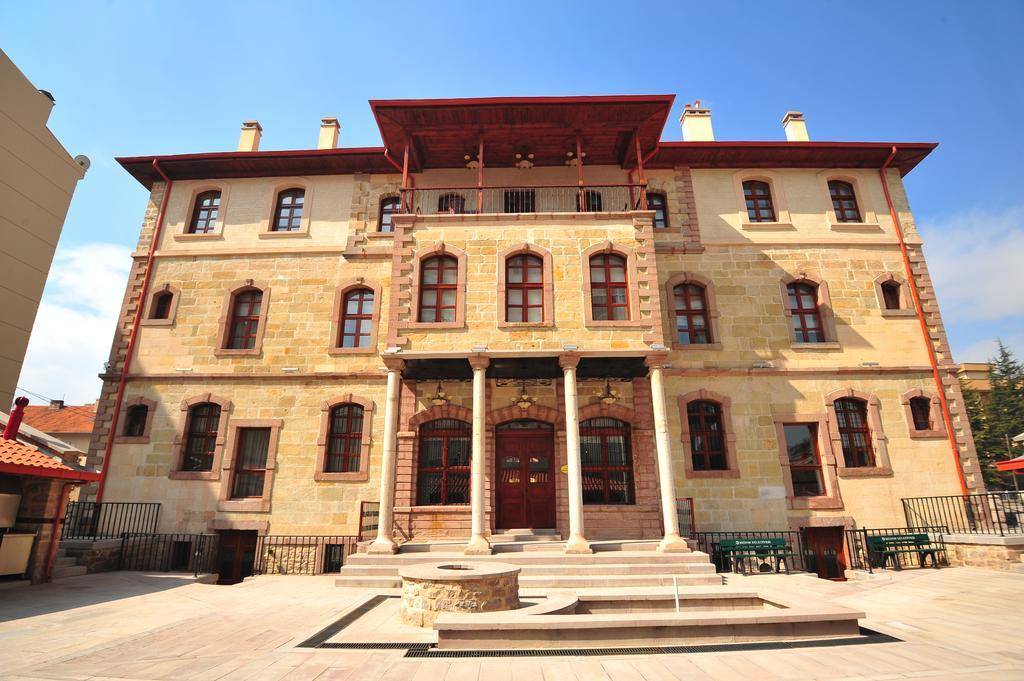 Konya'da 130 yıldır göz kamaştıran Avrupa mimarisi 6